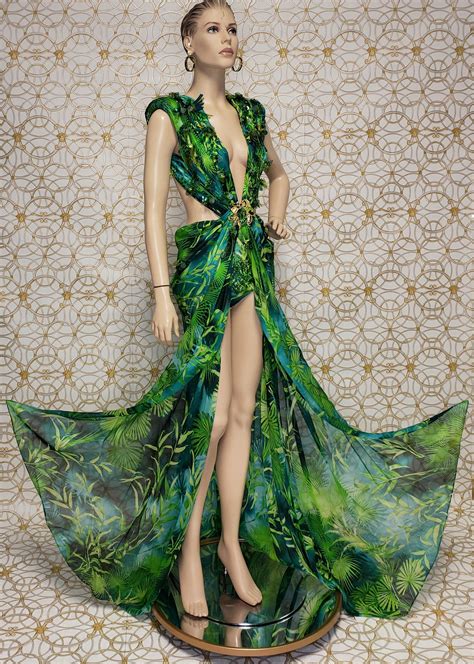 jungle versace dress tessuto|jlo famous green dress picture.